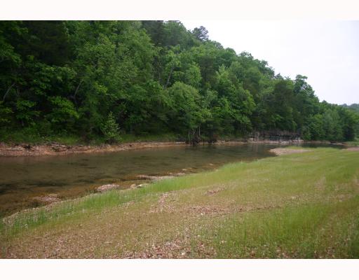 Cr 8645 Rd, Eureka Springs, AR 72632
