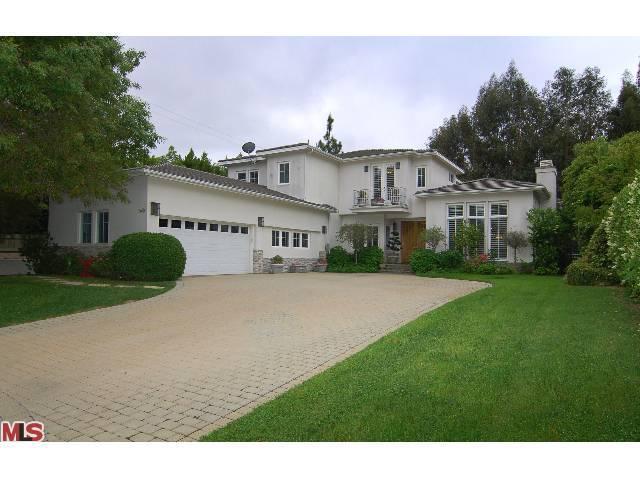17400 OAK CREEK Court, Encino, California Homes & Land - Real Estate