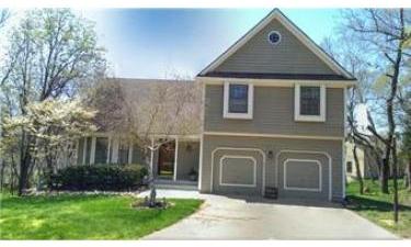 7011 Clairborne Court Listing in Lake Quivira