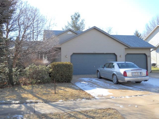 Bank Owned Real Estate at 1721 St Albert the Great Dr, Sun Prairie in Dane County, Wisconsin 53590